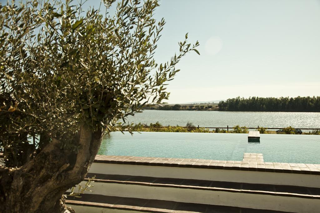 Casas De Juromenha Guest House Exterior photo